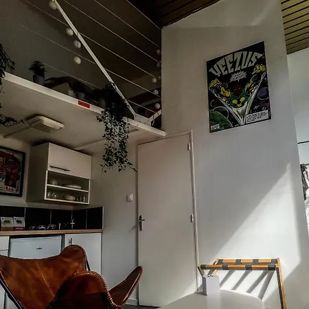 Loft Design, Proximite Apartment